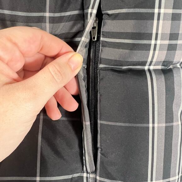 Charter Club Reversible Plaid and Solid Black Down Puffer Full Zip Vest - Picture 9 of 10